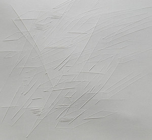 Messerschnitte auf Papier