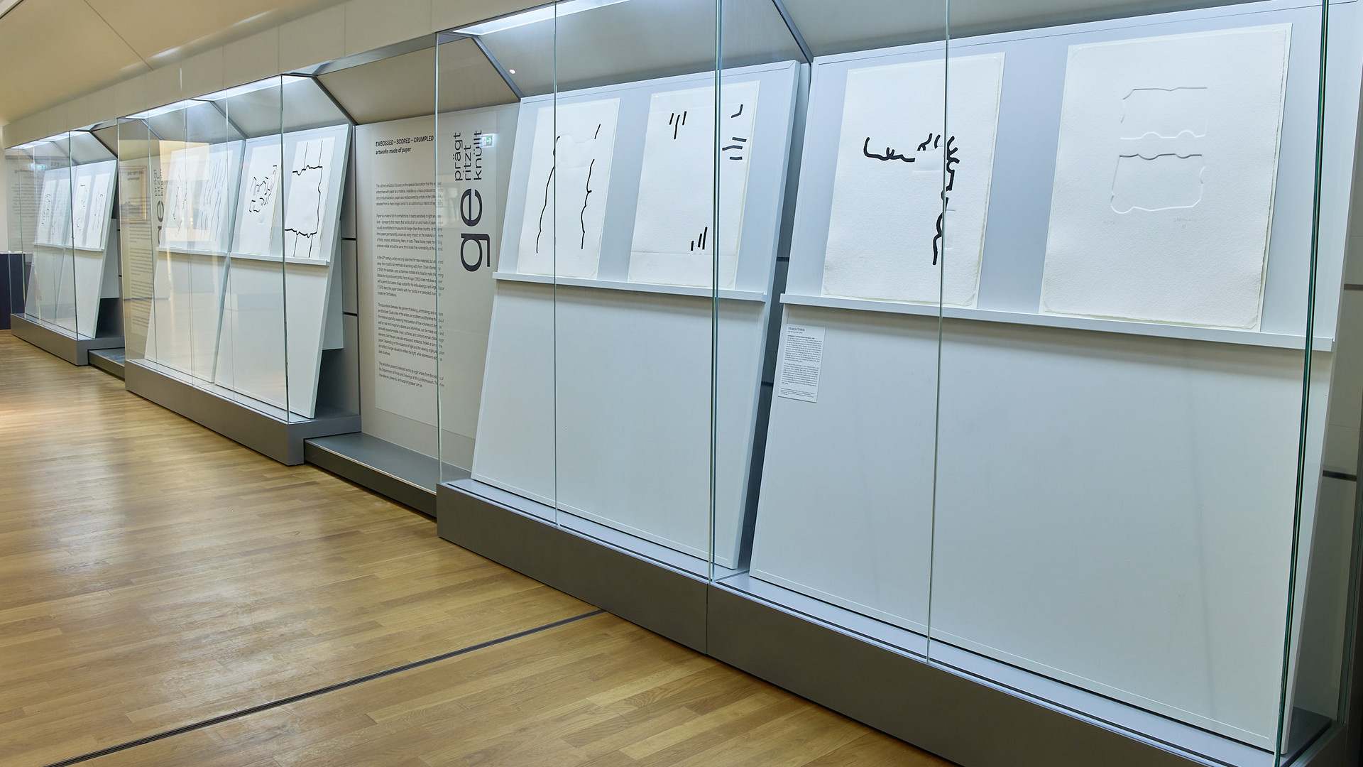 Kabniettausstellung "Geprägt - geritzt - geknüllt"